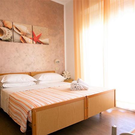 Hotel Villa Gioiosa Rimini Esterno foto