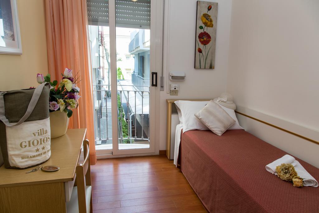 Hotel Villa Gioiosa Rimini Camera foto