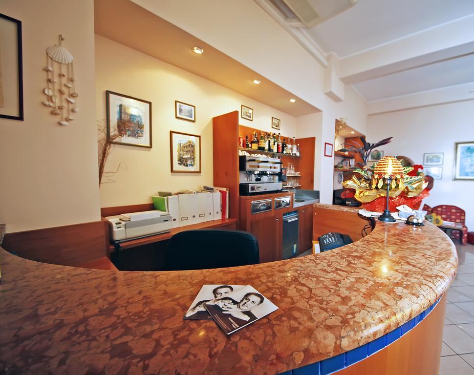 Hotel Villa Gioiosa Rimini Esterno foto